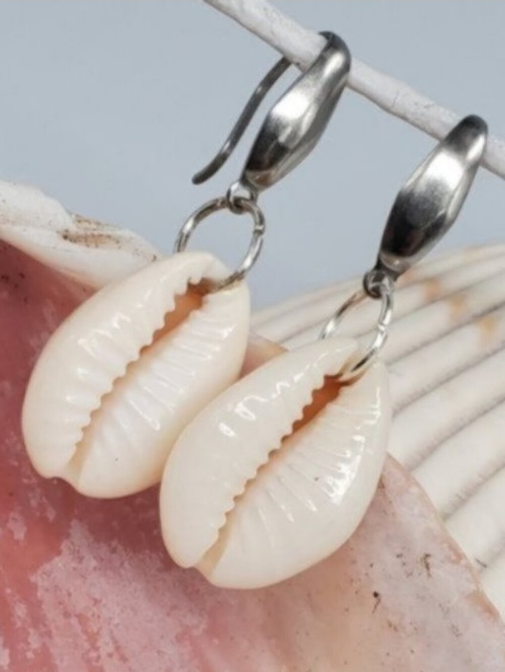 FP Jewelry Tropical Shells Lightweight Earrings Hypoallergenic Hooks